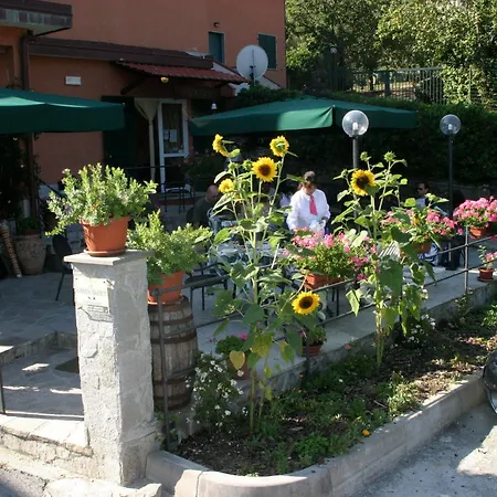 Quiet Bed & Breakfast Pignone