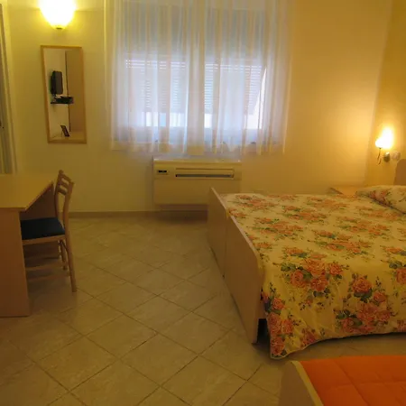 Quiet Bed & Breakfast Pignone